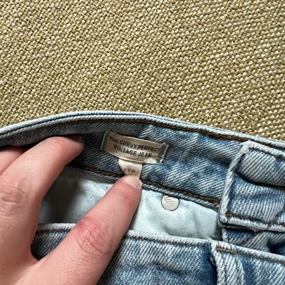 Madewell Petite Curvy Perfect Vintage Jean in Charnley Wash 27P - Picture 3 of 7